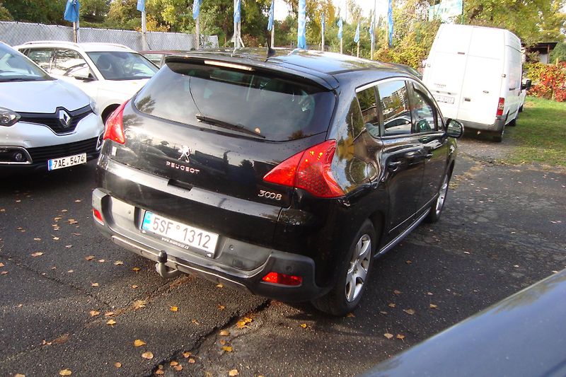 Peugeot 3008 (2013) 1.6HDi,Hybrid 4,AUT,4x4,Panora - fotka 8 z 78