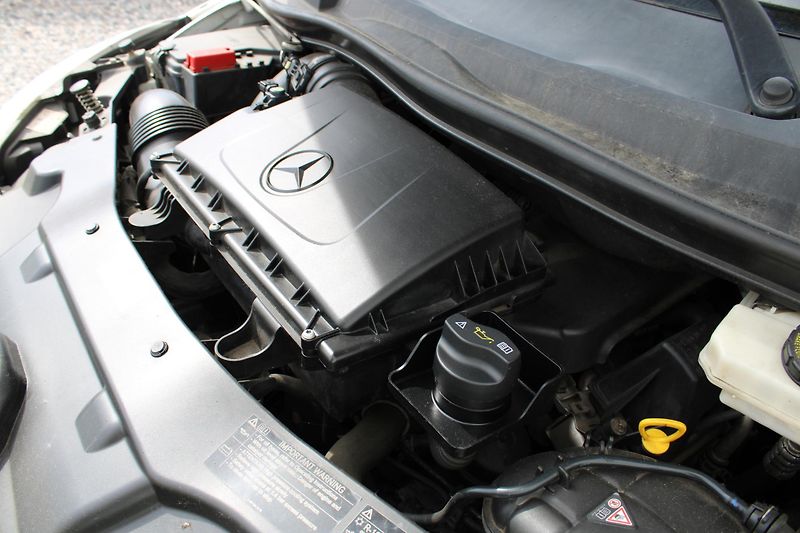 Mercedes-Benz Vito 2,2 116CDI 5Míst Automat+klima - fotka 21 z 23