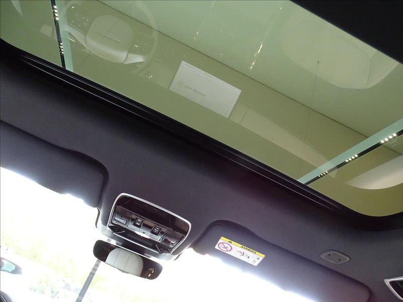 Land Rover Range Rover Sport 3,0 D300 DYNAMIC SE - fotka 27 z 28