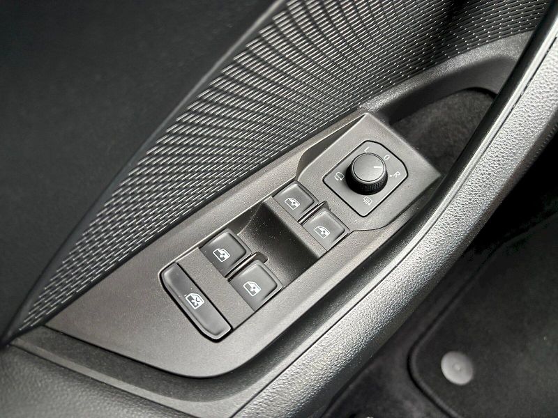 Škoda Octavia (2023) Combi 1.5 TSI 110kW Style - fotka 10 z 35