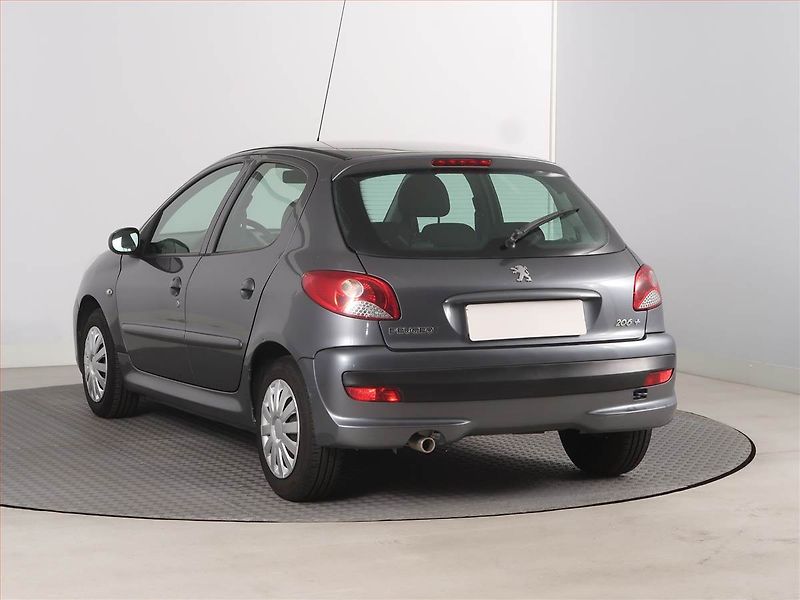 Peugeot 206 (2010) 1.4, ČR,1.maj, po STK - fotka 4 z 15