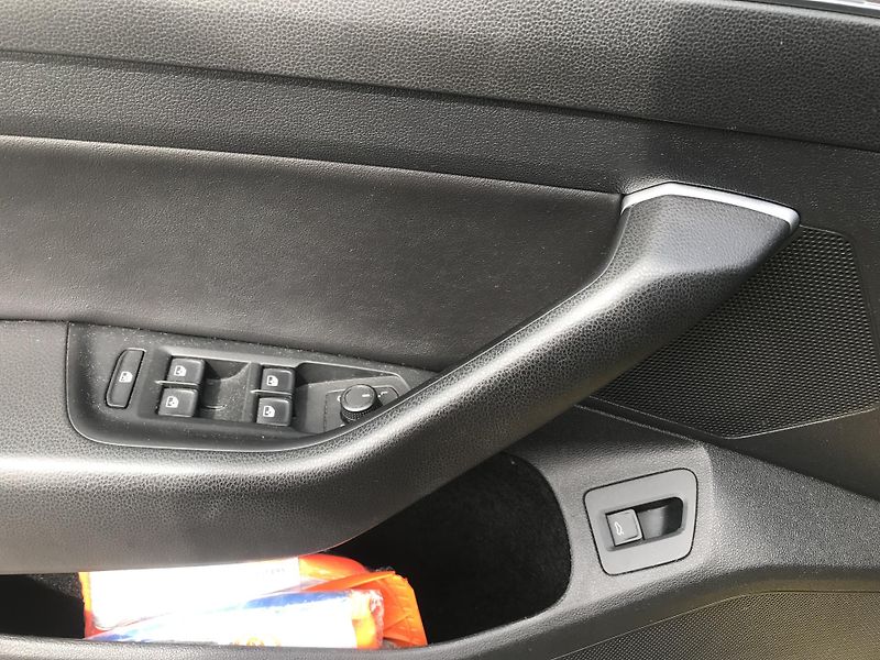 Volkswagen Arteon 2.0 TDI 140 KW,DSG,4x4,R-Line. - fotka 8 z 14