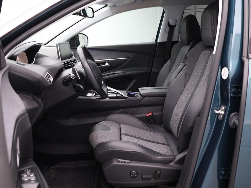 Peugeot 5008 1.6 PT 180k Aut. Allure 7-Míst - fotka 11 z 35