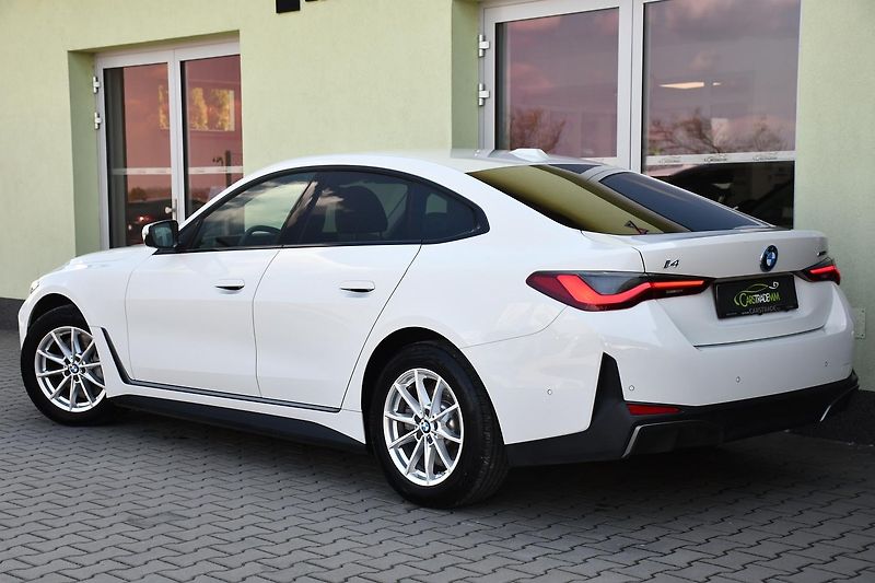 BMW i4 eDrive35 FACELIFT 3L-ZÁRUKA 1M - fotka 3 z 45