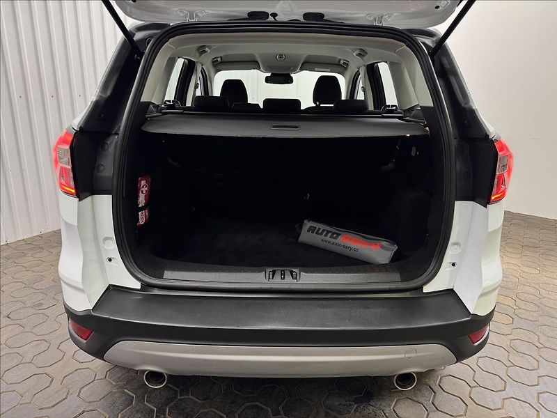 Ford Kuga 1.5EB 129kW AWD 2XALU 68KM! - fotka 33 z 42