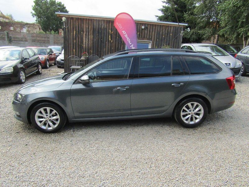 Škoda Octavia (2018) 1.6 TDI - fotka 3 z 43