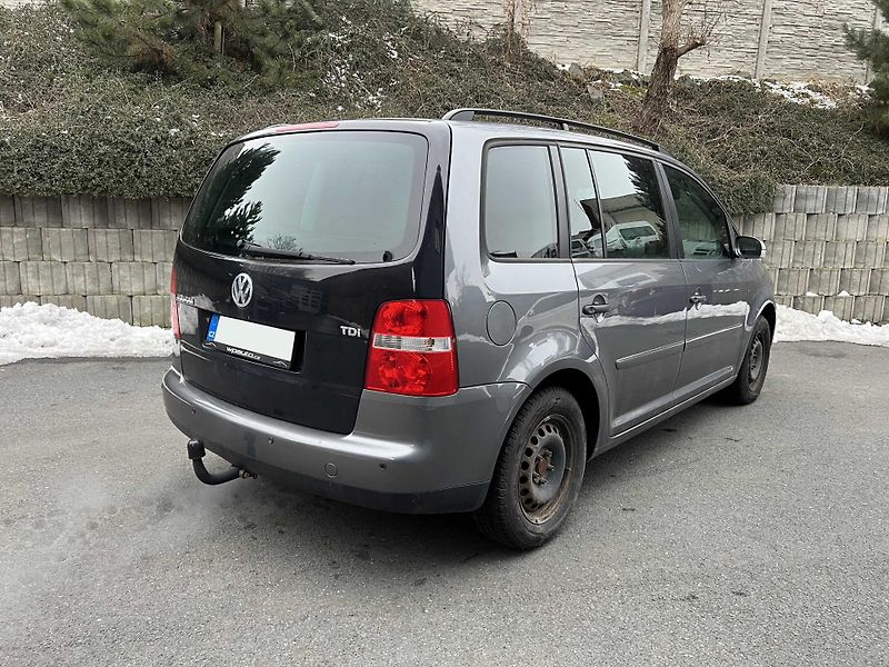 Volkswagen Touran 1.9 TDi 66 kW 7-MÍST - fotka 5 z 13