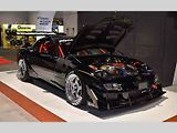 Pneumatikářská společnost Maxxis a jejich verze Wankelu v RX-7. Zatím má 811 koní, ale cílem je meta 1000 koní.