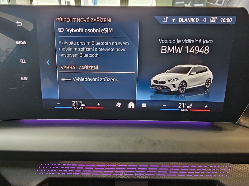 BMW Řada 1 118d - fotka 28 z 31