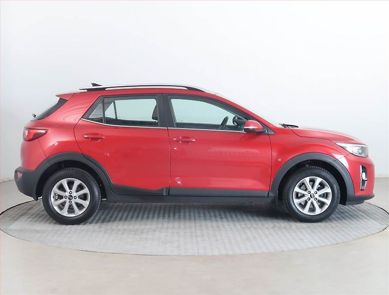 Kia Stonic (2019) 1.4 CVVT, Serv.kniha, Navi - fotka 6 z 18