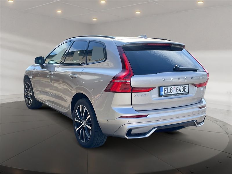 Volvo XC60 2,0 T6 Rech.Ult.Bright AWD AT - fotka 4 z 11