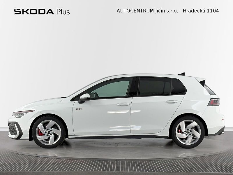 Volkswagen Golf (2025) GTI 2.0 TSI 195kW DSG - fotka 3 z 34