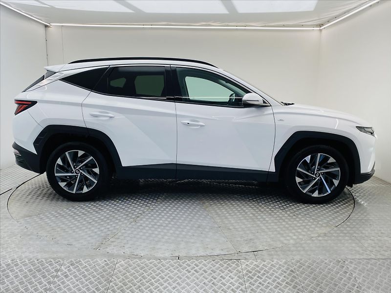 Hyundai Tucson 1,6 T-GDi MHEV 132kW 4x4 - fotka 26 z 28
