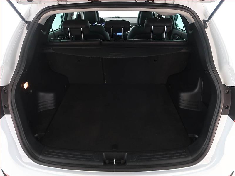 Hyundai ix35 (2012) 2.0 CRDi, 4X4, Automat - fotka 14 z 20