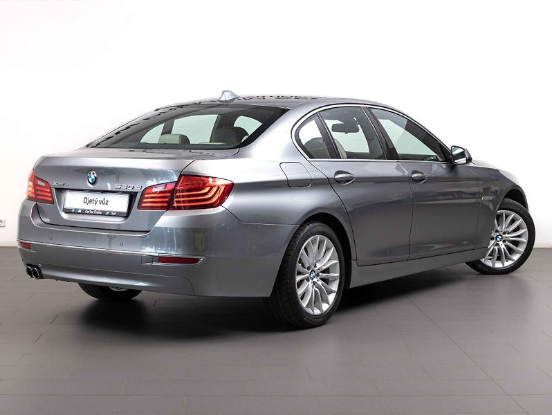 BMW Řada 5 530d xDrive Sedan - fotka 5 z 22