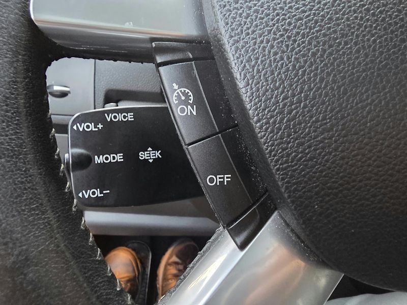 Ford Kuga 2.0-AUTOMAT-KŮŽE/TEXTIL-ODĚRKY - fotka 23 z 27