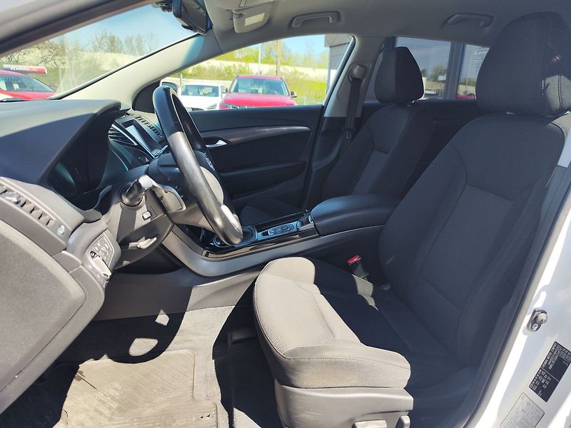 Hyundai i40 1.6 CRDi/100kW Success DCT - fotka 15 z 39
