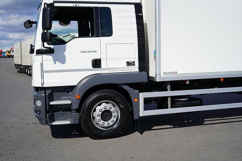 MAN TGM (2021) 18.250 / EURO 6 / CHŁODNIA + W - fotka 26 z 45