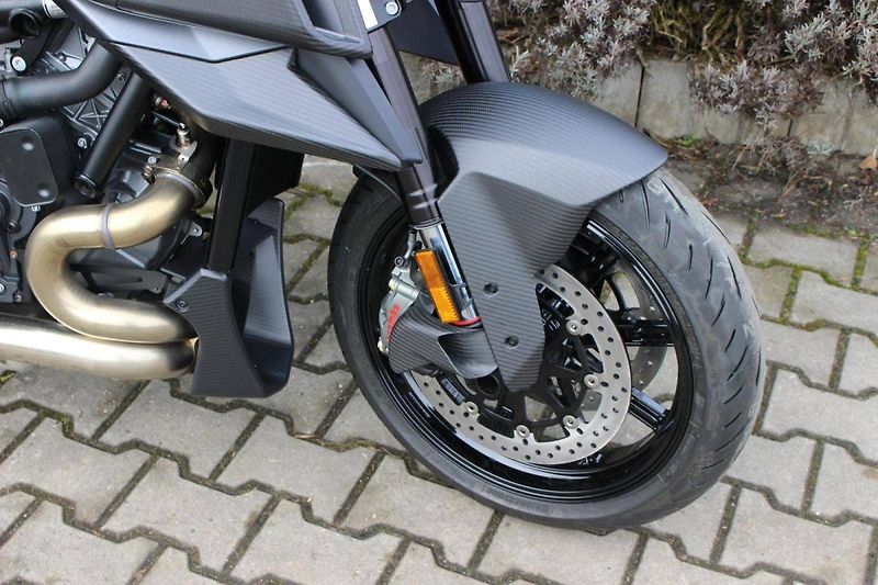 KTM 1290 Super Duke R (2024) BRABUS 2024 LTD EDICE - fotka 4 z 11