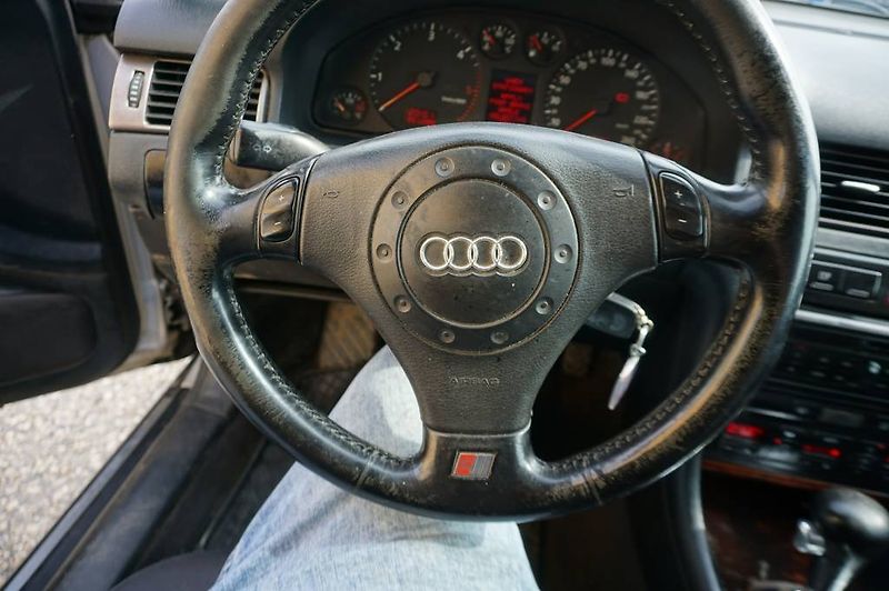 Audi A6 (2000) AVANT - fotka 17 z 23