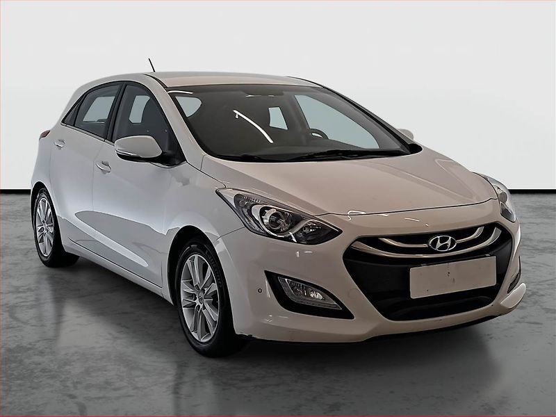 Hyundai i30 (2014) Trikolor 1.6 MPI, Tempomat - fotografie inzerátu