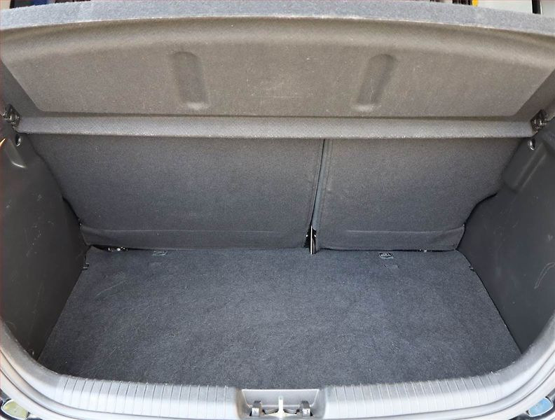 Hyundai i20 (2015) 1.2, Serv.kniha, Navi - fotka 14 z 19