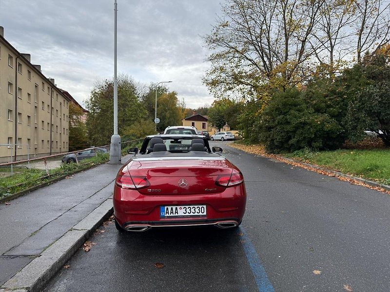 Mercedes-Benz Třídy C (2021) C 300 190 Kw 4 MATIC - fotka 13 z 24