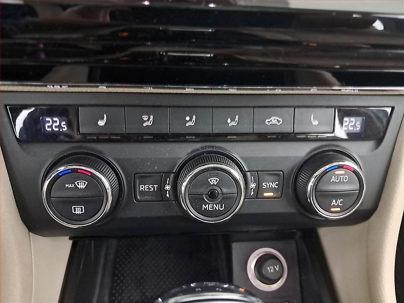 Škoda Superb (2016) Laurin&Klement 2.0 TDI - fotka 23 z 26