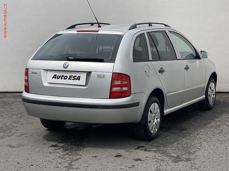 Škoda Fabia (2004) 1.2 12V, ČR, STK4/28 - fotka 4 z 14