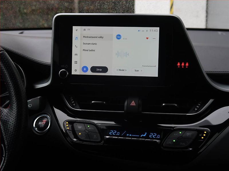 Toyota C-HR (2023) GR Sport 2.0 Hybrid - fotka 12 z 22