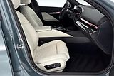 BMW Řada 5 540d xDrive Touring - náhled 17