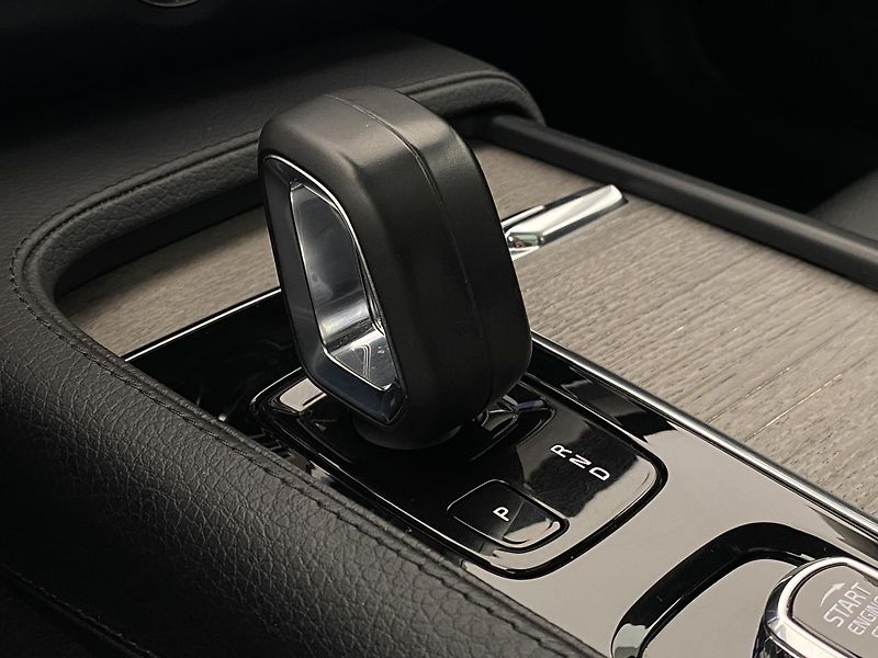 Volvo V90 CC B4 AWD PLUS AUT - fotka 27 z 56