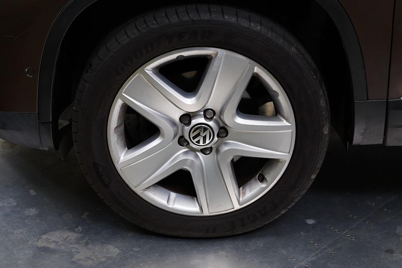 Volkswagen Tiguan - fotka 10 z 25