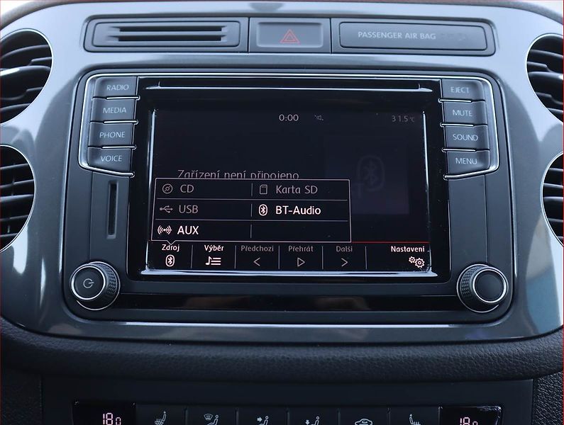 Volkswagen Tiguan (2015) 2.0 TDI, Serv.kniha, Navi - fotka 17 z 19