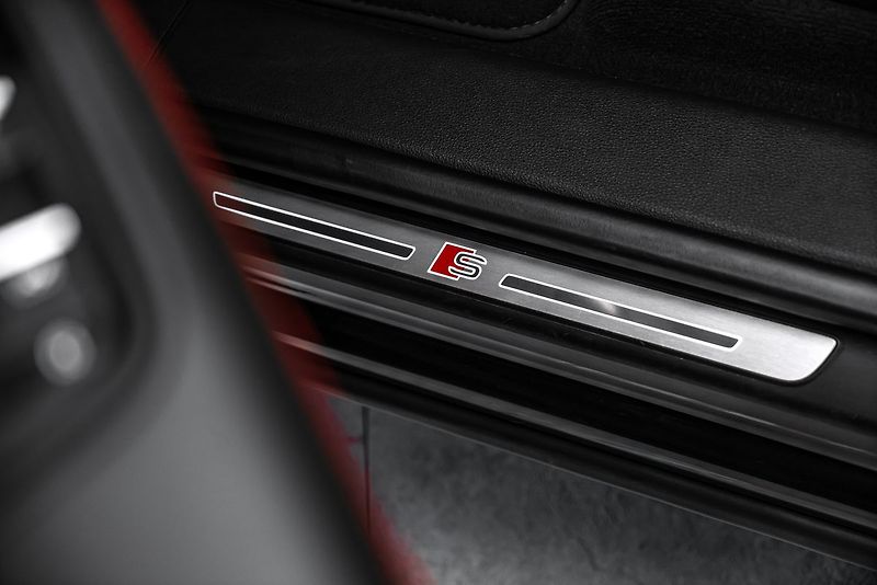 Audi SQ8 competition+, karbon, panorama - fotka 24 z 34