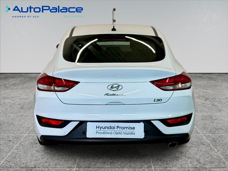 Hyundai i30 1,4 TGDI COMFORT - fotka 5 z 15