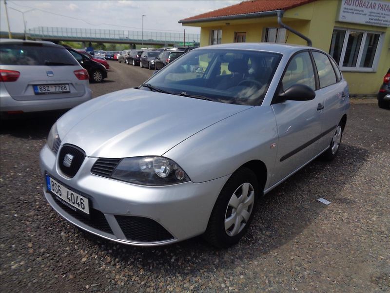 Seat Ibiza 1,4 16 V  první majitel - fotka 3 z 15