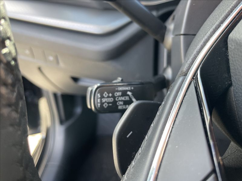 Škoda Octavia 2,0 TDi 110kw DSG Style Nehava - fotka 21 z 39