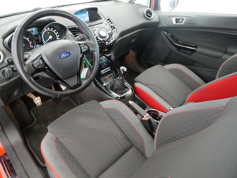 Ford Fiesta - fotka 12 z 22