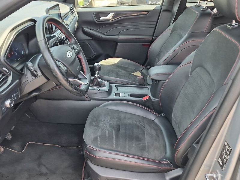 Ford Kuga ST-Line X  1,5 EcoBoost - fotka 10 z 28