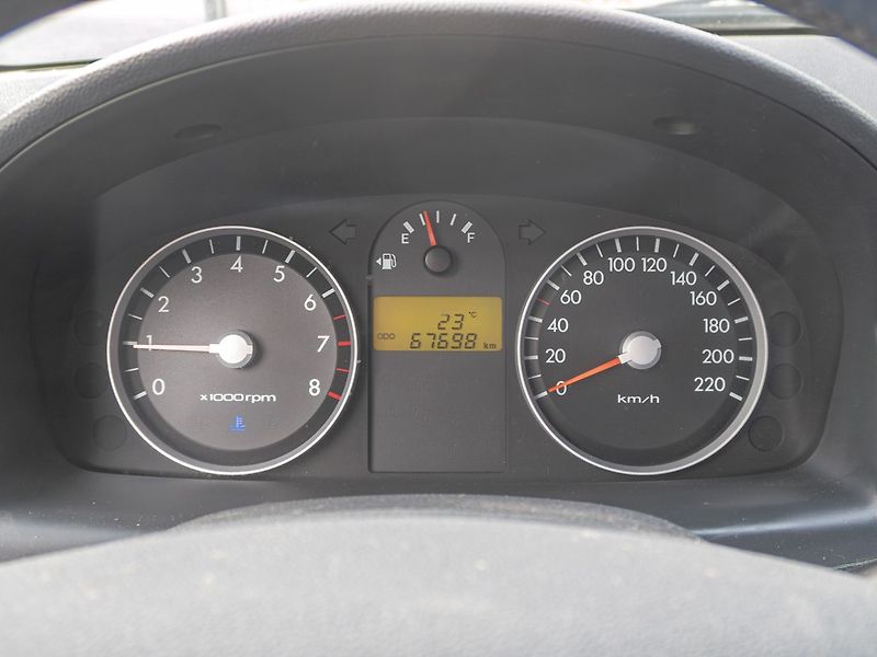Hyundai Getz (2006) 1.4i 71KW – KLIMATIZACE - fotka 16 z 33
