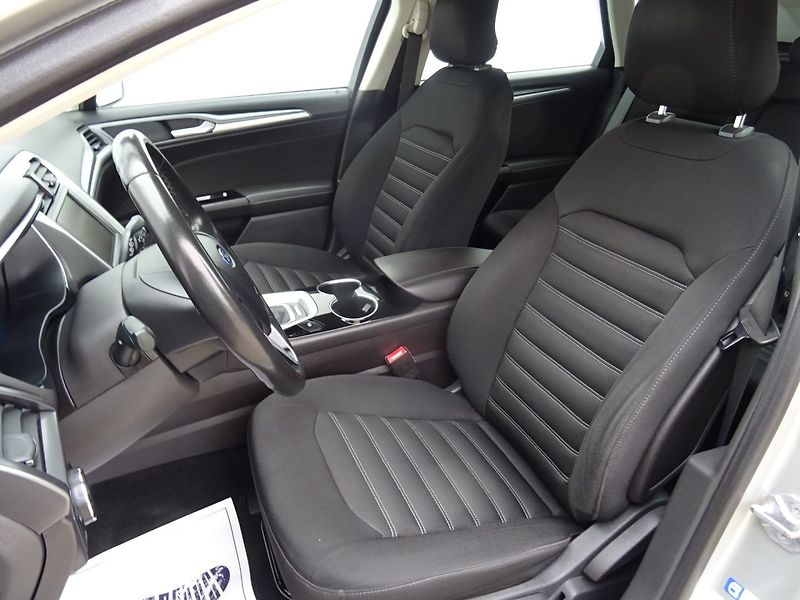 Ford Mondeo (2015) 1.6TDCi,85kW,e.serv.k,navi - fotka 8 z 24