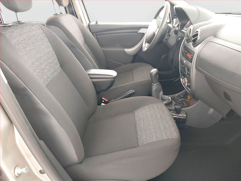 Dacia Duster (2011) 1.5 dCi, ČR,1.maj - fotka 9 z 15