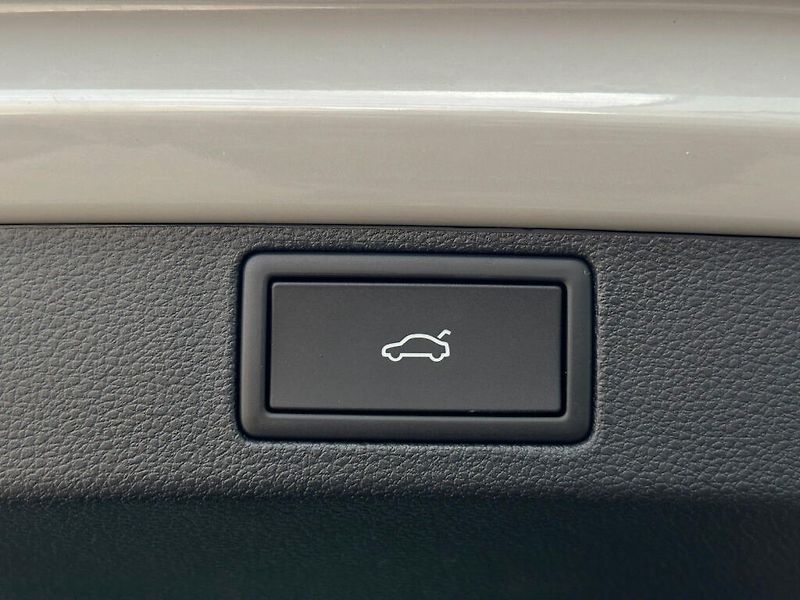 Škoda Scala 1.0TSi 116PS LED V.Cockpit Cli - fotka 37 z 39
