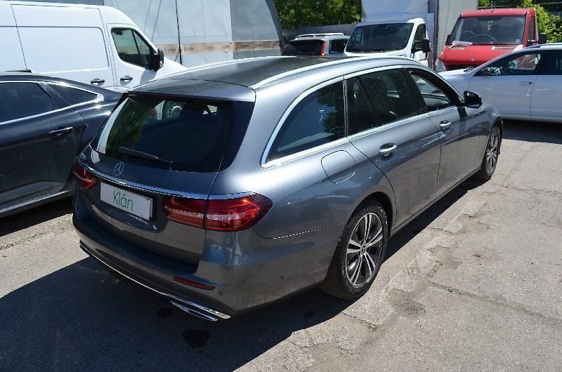 Mercedes-Benz Třídy E - fotka 2 z 15