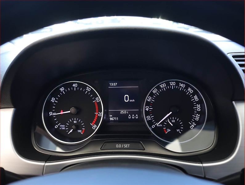 Škoda Fabia (2018) Ambition 1.0 TSI, Tempomat - fotka 11 z 18