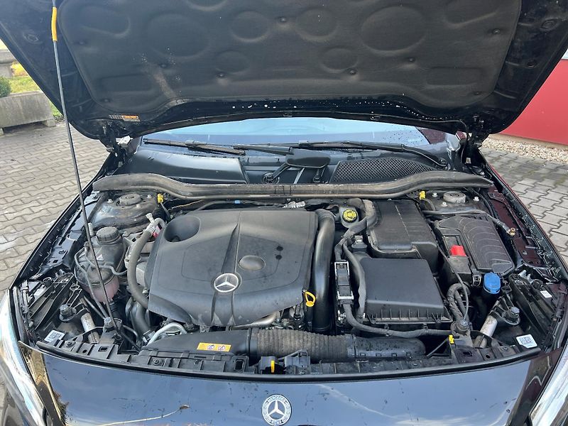 Mercedes-Benz GLA (2017) 2.2 /130kW - fotka 11 z 12