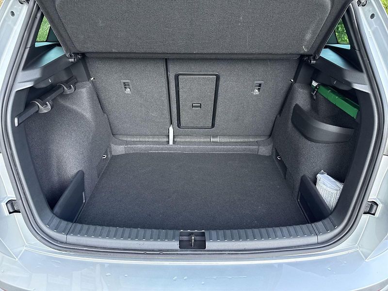 Škoda Karoq (2025) 1.5 TSI DSG Sportline - fotka 32 z 33