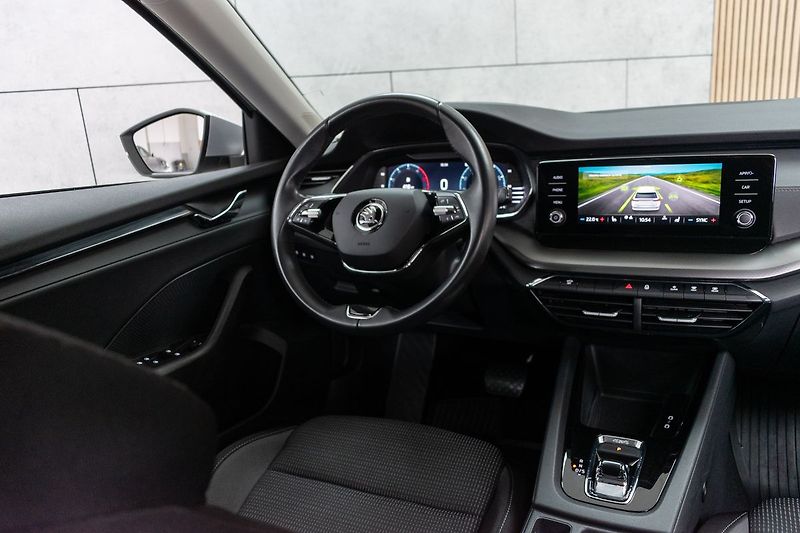Škoda Octavia 2.0 TDI*REZERVACE* - fotka 10 z 39