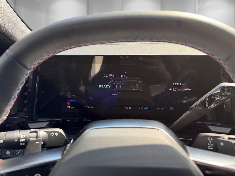 Renault Rafale (2024) Atelier Alpine E-Tech 4x4 300k - fotka 17 z 25